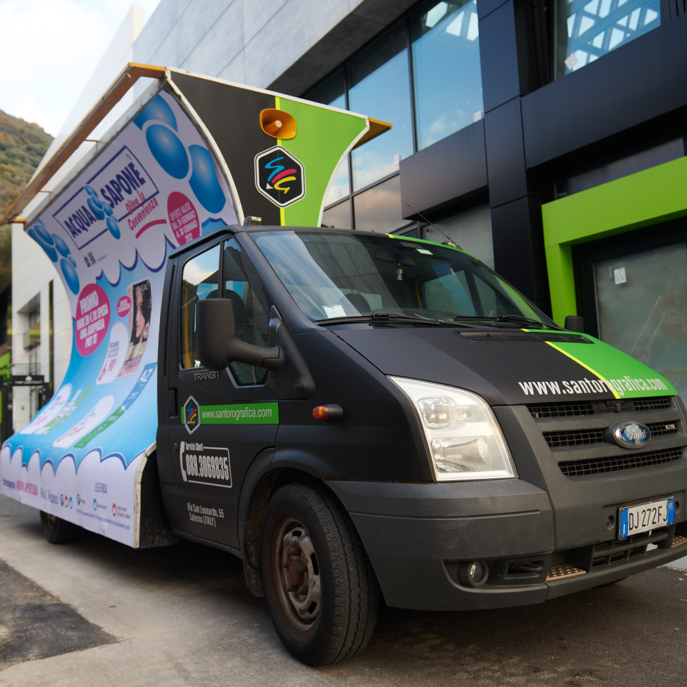 Pubblicità Itinerante Santoro Creative Hub