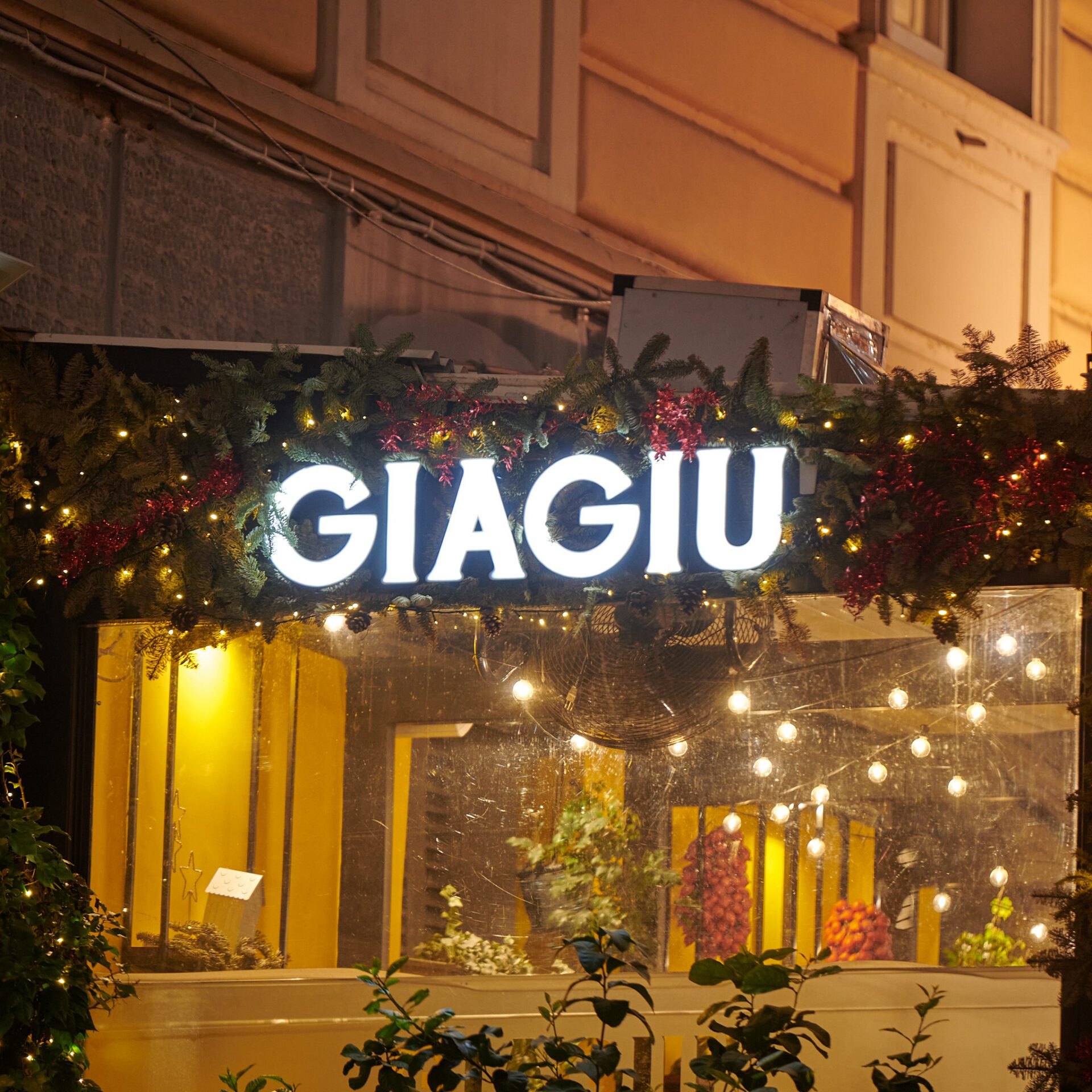 insegna giagiu luminosa lettering