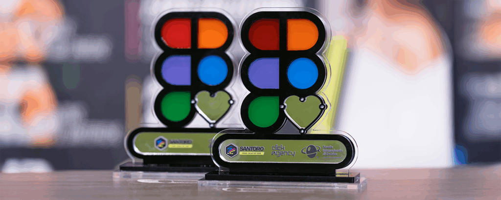 Trofei in plexiglass: design e tecnologia per una premiazione fuori dagli schemi